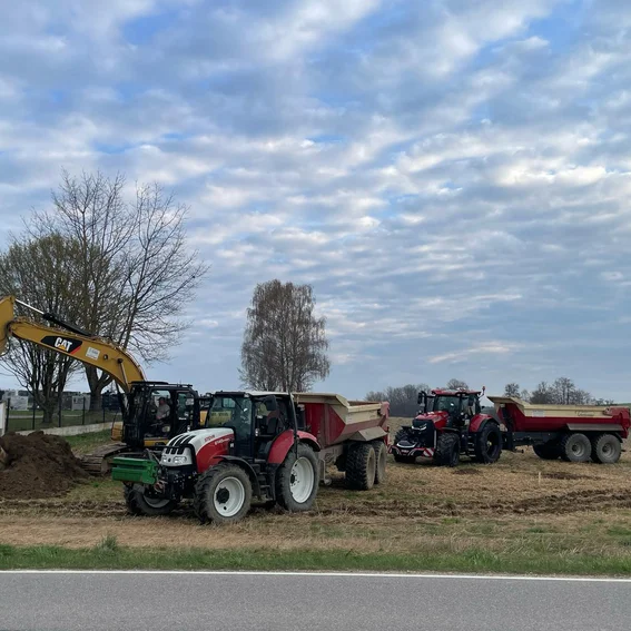 2025-04-14 Erdarbeiten.jpg